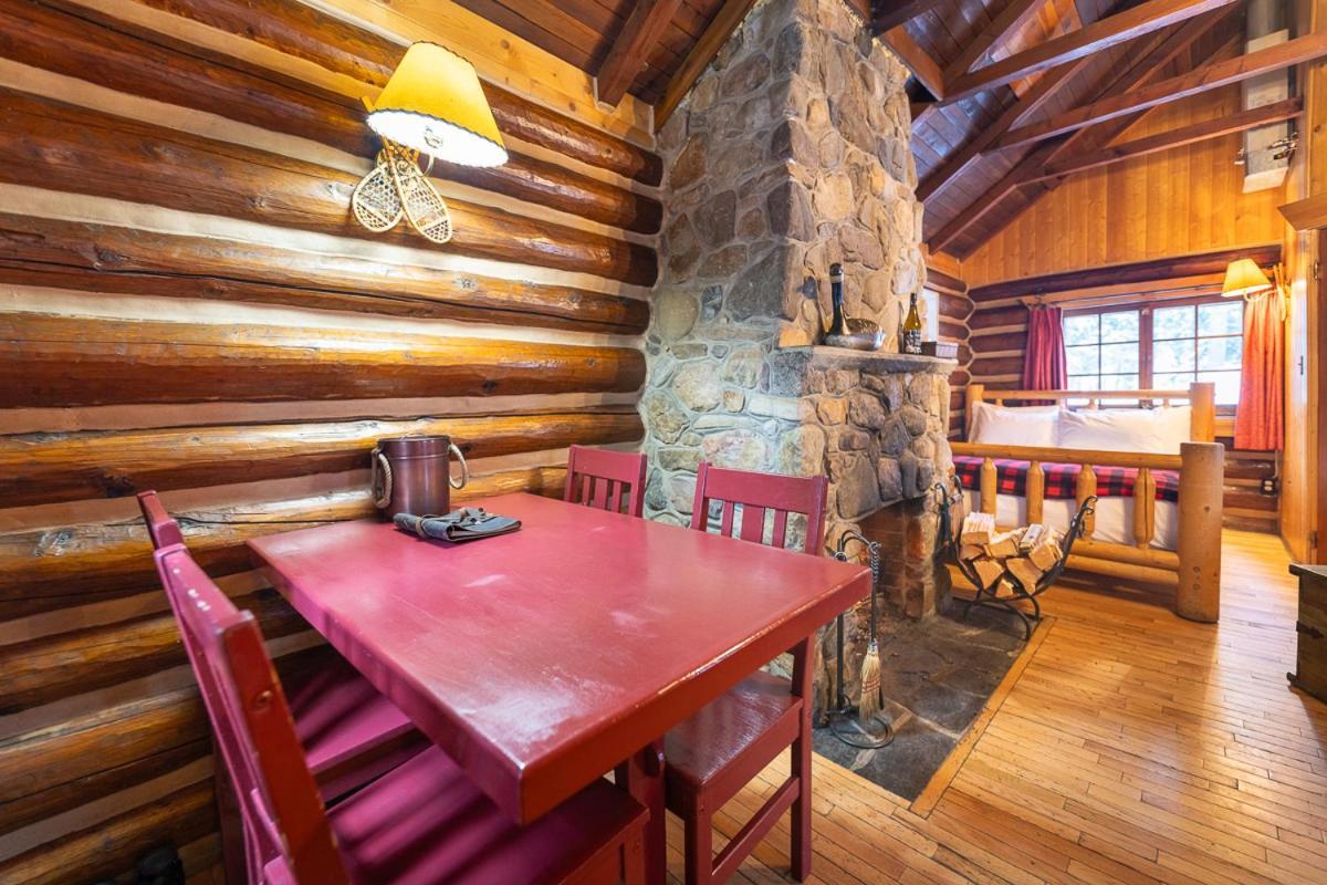 Storm Mountain Lodge & Cabins Castle Junction Exterior foto