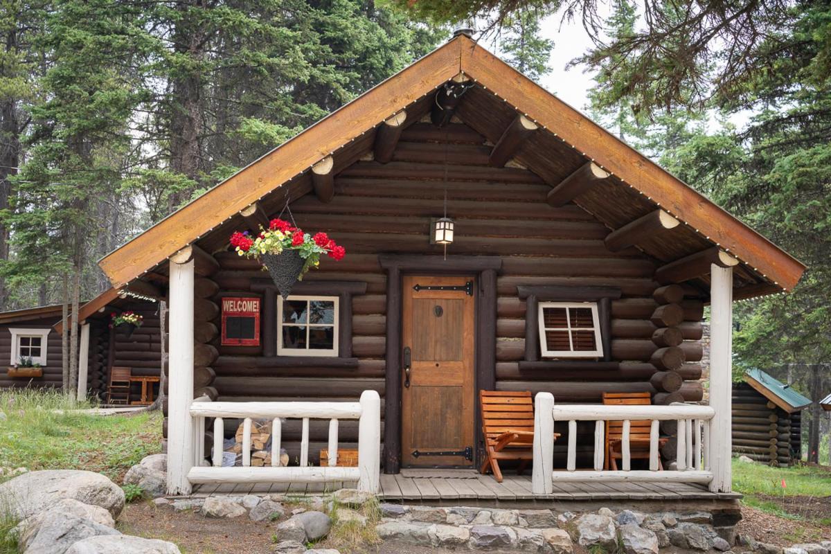 Storm Mountain Lodge & Cabins Castle Junction Exterior foto