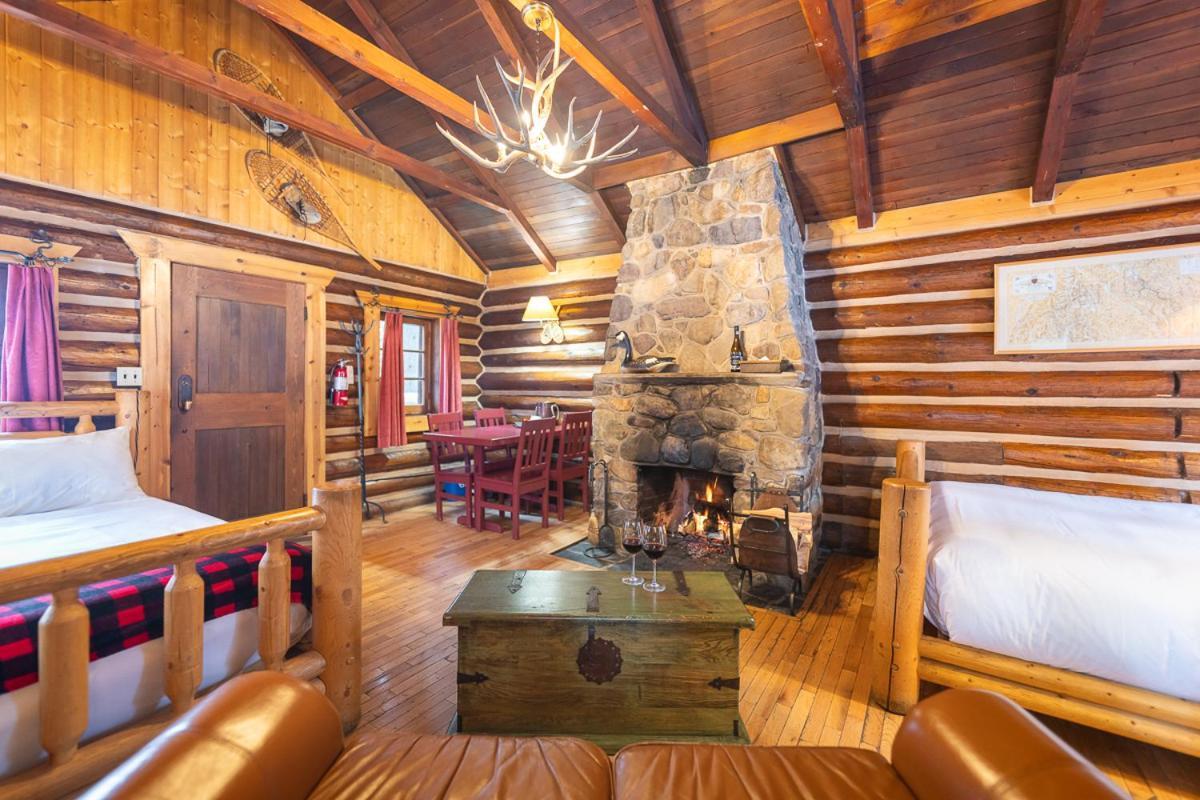 Storm Mountain Lodge & Cabins Castle Junction Exterior foto