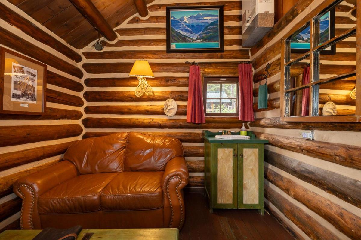 Storm Mountain Lodge & Cabins Castle Junction Exterior foto